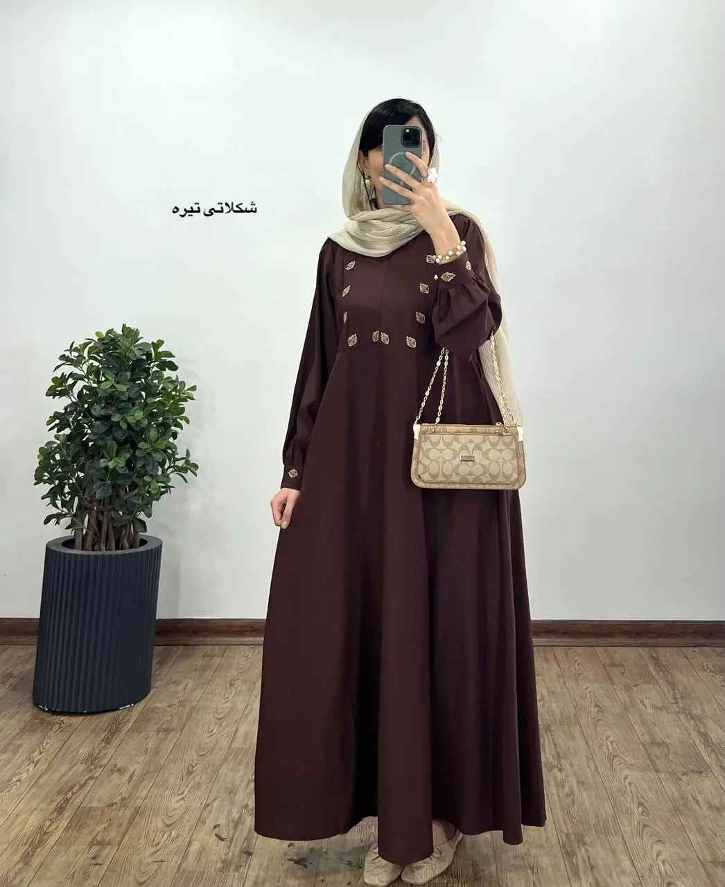 مانتو عبایی گلدوزی محنا 1